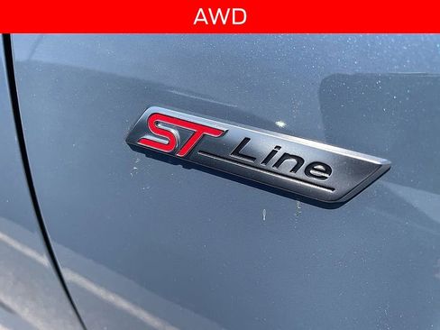 Used 2024 Ford Escape ST-Line w/ Tech Pack #1 AWD/4WD image 3