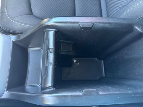 Used 2020 Chevrolet Colorado LT RWD image 40