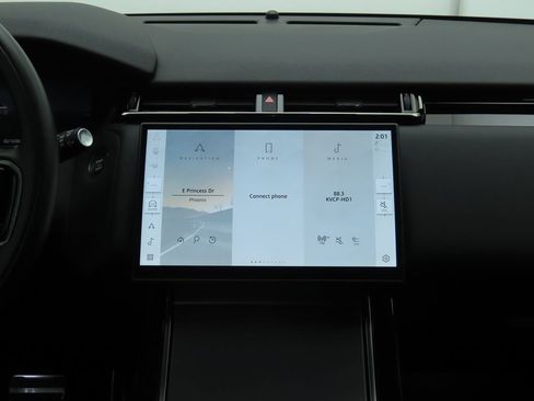 Used 2025 Land Rover Range Rover Velar Dynamic SE image 14