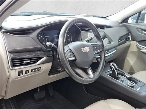 Used 2021 Cadillac XT4 Premium Luxury FWD image 8