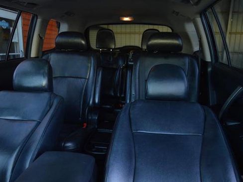 Used 2012 Toyota Highlander AWD image 18