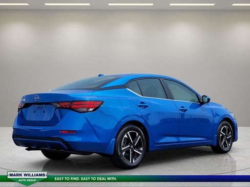 Used 2025 Nissan Sentra SV FWD image 4