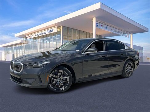 New 2026 BMW i5 eDrive40 w/ Premium Package image 25