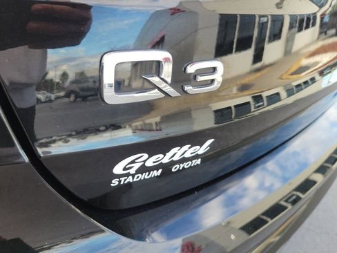 Used 2021 Audi Q3 2.0T Premium w/ Convenience Package image 5