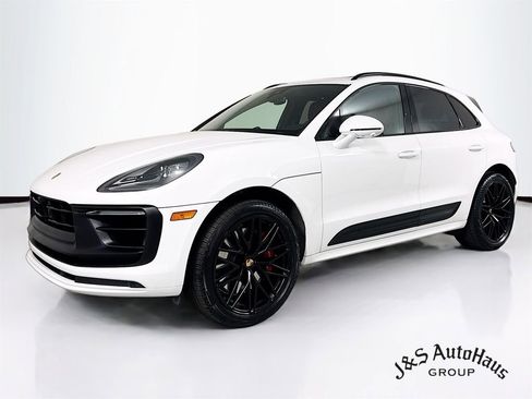 Used 2025 Porsche Macan GTS AWD/4WD image 3