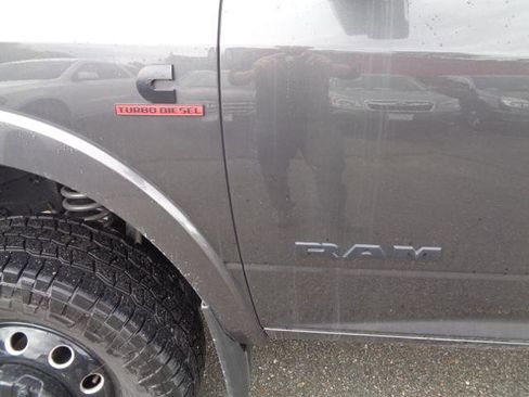 Used 2021 RAM 3500 Laramie w/ Night Edition AWD/4WD image 5