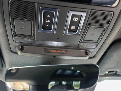 Used 2023 Land Rover Defender 90 X-Dynamic SE image 43