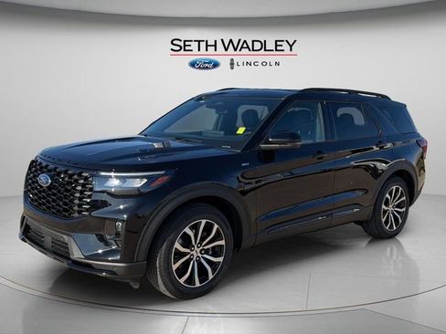 New 2025 Ford Explorer ST-Line w/ Premium Package RWD image 3