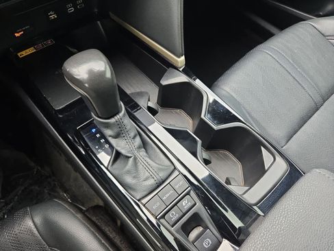 Used 2025 Toyota Camry XSE FWD image 28
