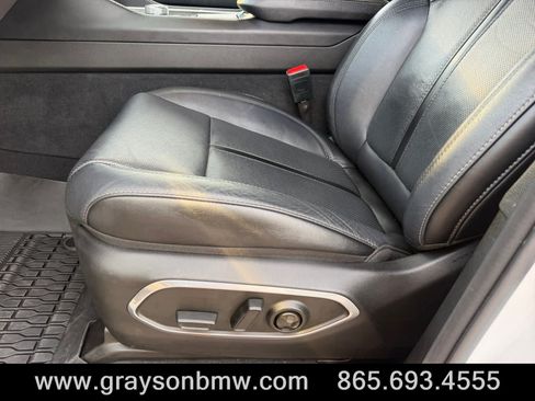 Used 2024 Jeep Wagoneer Series II w/ Convenience Group I AWD/4WD image 11