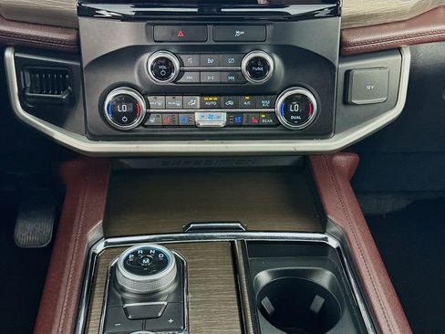 Used 2023 Ford Expedition Max Limited image 40