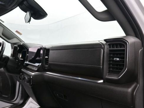 Used 2024 Chevrolet Silverado 2500 LT AWD/4WD image 32
