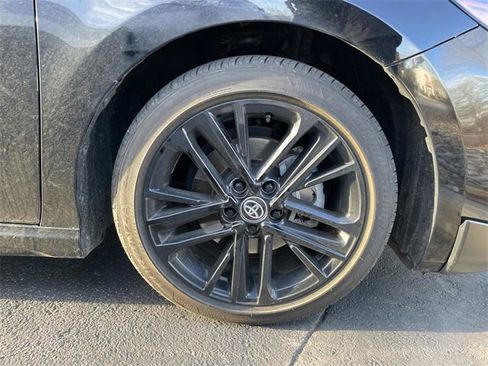 Used 2025 Toyota Camry SE image 7