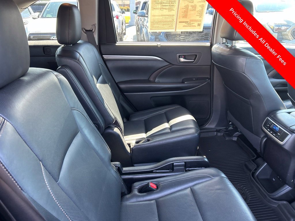 Used 2019 Toyota Highlander Limited FWD image 22