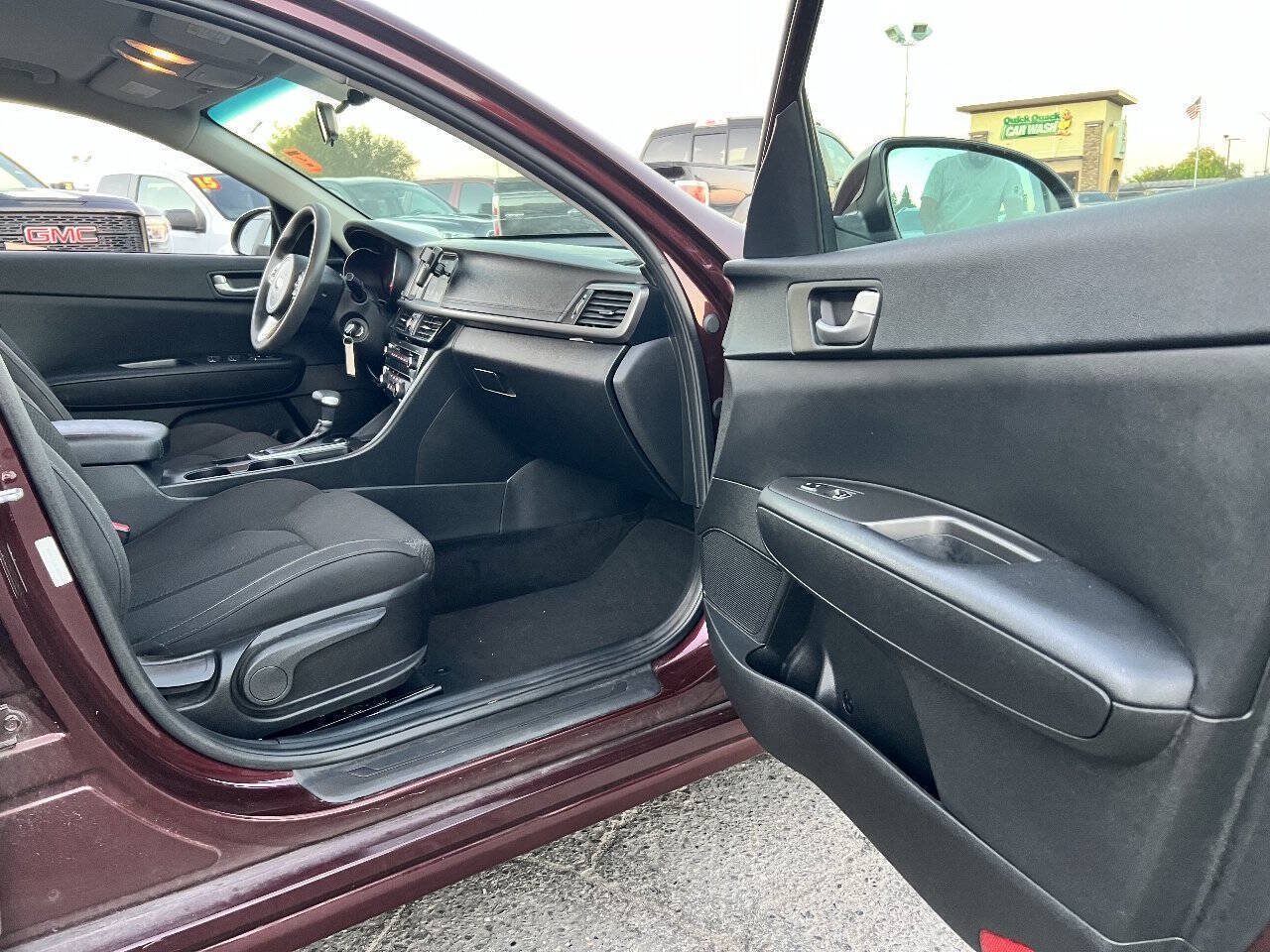 Used 2018 Kia Optima LX FWD image 17