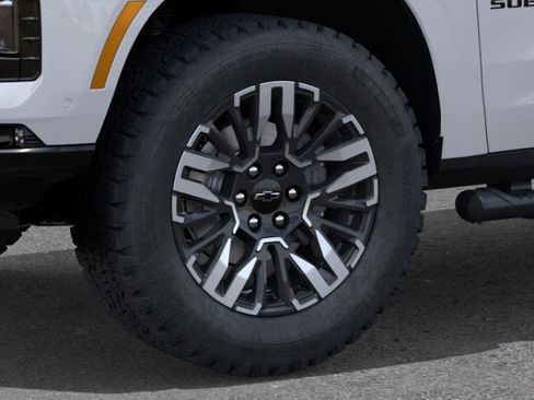New 2026 Chevrolet Suburban Z71 image 11