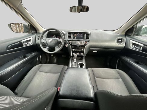 Used 2020 Nissan Pathfinder S AWD/4WD image 16
