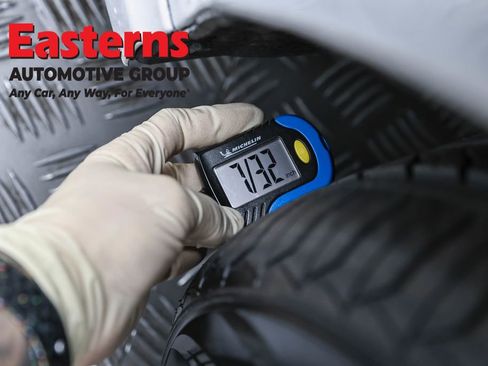 Used 2025 Toyota Camry SE w/ Convenience Package FWD image 29