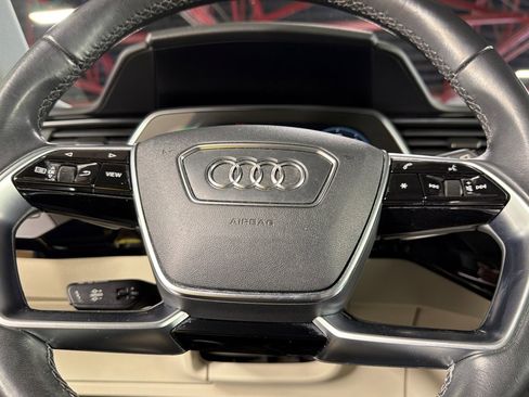 Used 2023 Audi e-tron Premium w/ Convenience Plus Package image 20