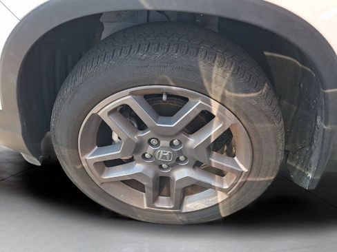 Used 2023 Honda Passport EX-L image 6