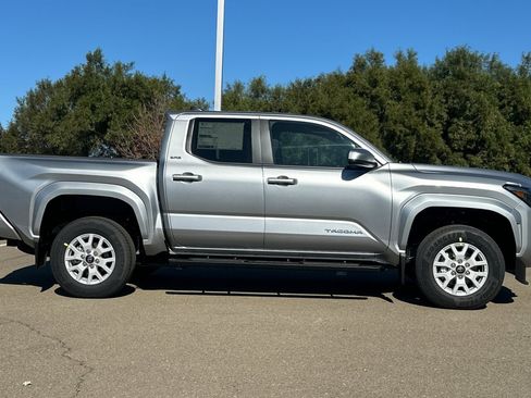 New 2025 Toyota Tacoma SR5 image 3