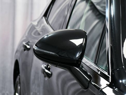 Used 2025 Genesis GV70 2.5T image 64