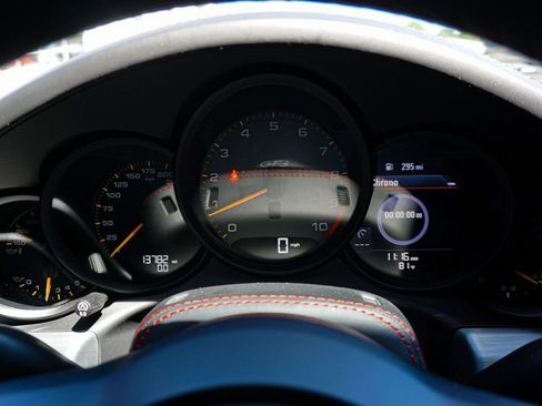 Used 2018 Porsche 911 GT3 RWD image 22
