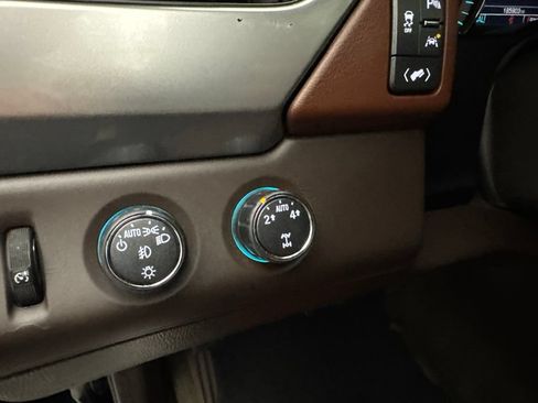 Used 2016 Chevrolet Tahoe LTZ AWD/4WD image 32