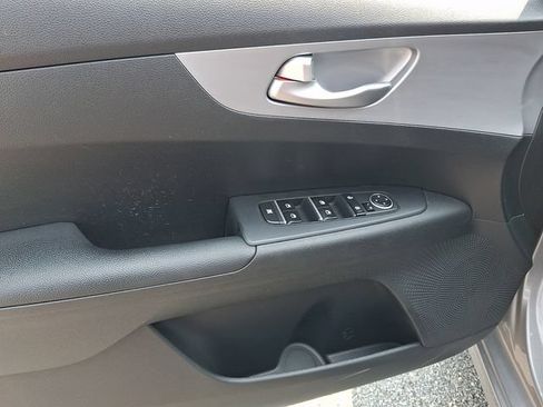 Used 2023 Kia Forte LXS FWD image 12