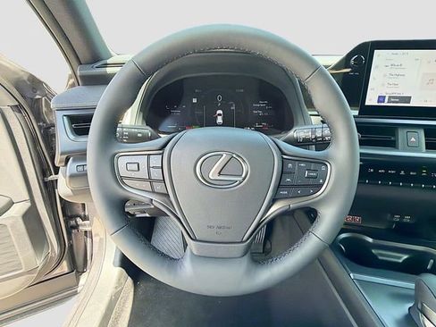 New 2026 Lexus UX 300h FWD image 39