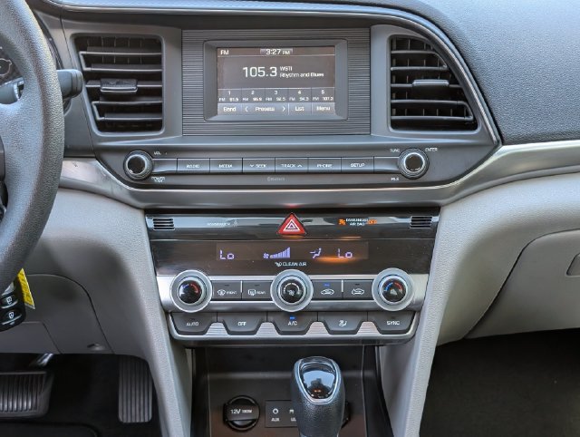 Used 2020 Hyundai Elantra SE w/ Cargo Package (C1) FWD image 15