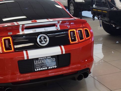 Used 2011 Ford Mustang Shelby GT500 RWD image 46