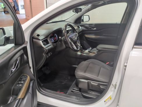 Used 2018 GMC Acadia SLE FWD image 17