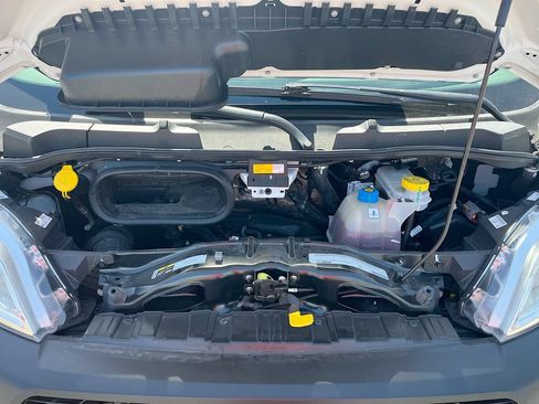 Used 2023 RAM ProMaster 2500 w/ Advance Safety Group (B) FWD image 27