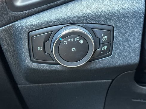 Used 2020 Ford EcoSport SES w/ SES Black Appearance Package image 30