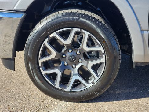 Used 2025 RAM 1500 Laramie image 12