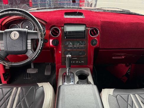 Used 2006 Lincoln Mark LT 4x4 image 12