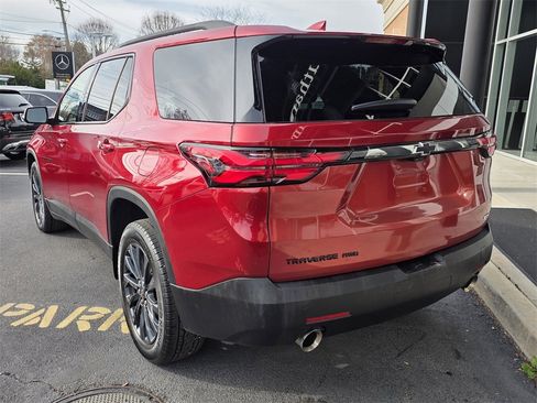 Used 2022 Chevrolet Traverse RS image 11