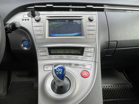 Used 2015 Toyota Prius Two FWD image 25