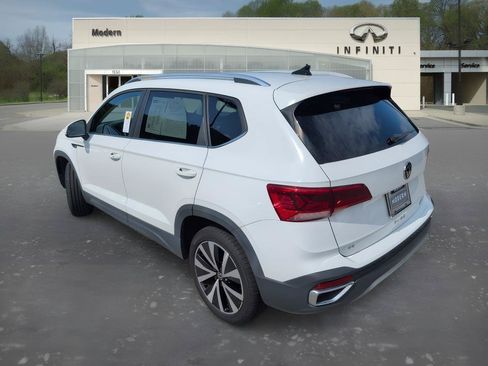 Used 2022 Volkswagen Taos SE FWD image 5