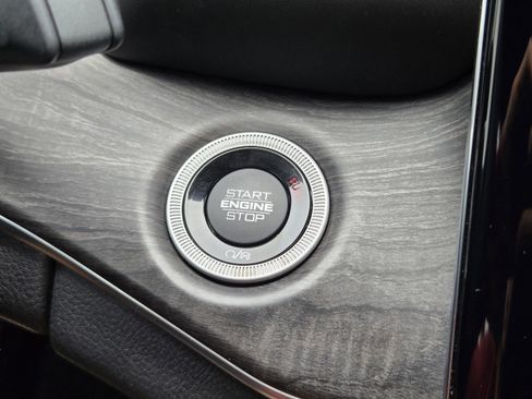 Used 2022 Jeep Grand Cherokee Overland AWD/4WD image 30