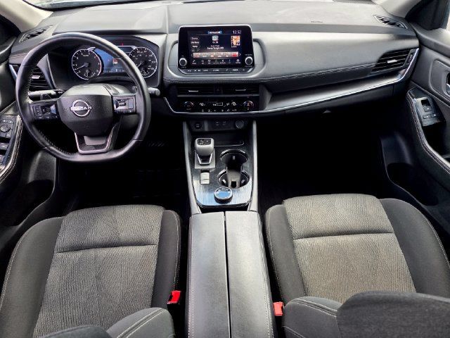 Used 2025 Nissan Rogue SV AWD/4WD image 35