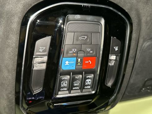 Used 2023 Jeep Grand Cherokee Summit AWD/4WD image 31
