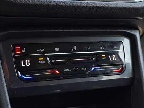 Used 2023 Volkswagen Tiguan SE R-Line FWD image 19