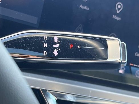 Used 2024 Cadillac Lyriq Sport AWD/4WD image 43