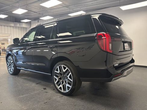 New 2026 Ford Expedition Platinum image 9