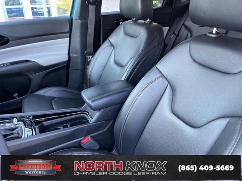 Used 2024 Jeep Compass Limited image 4