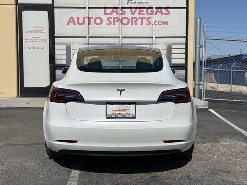 Used 2022 Tesla Model 3 RWD image 8