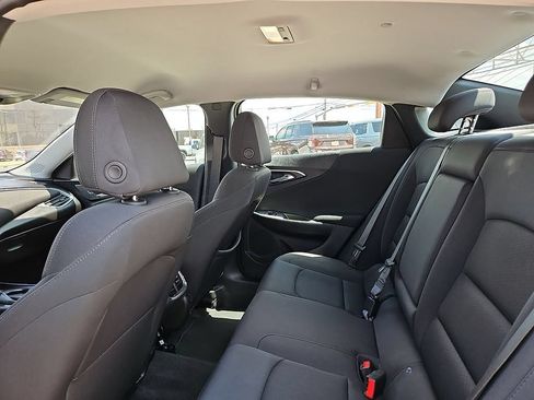 Used 2025 Chevrolet Malibu LT FWD image 16