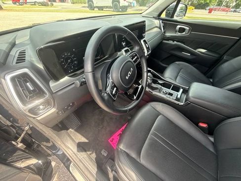 Used 2023 Kia Sorento SX AWD/4WD image 23
